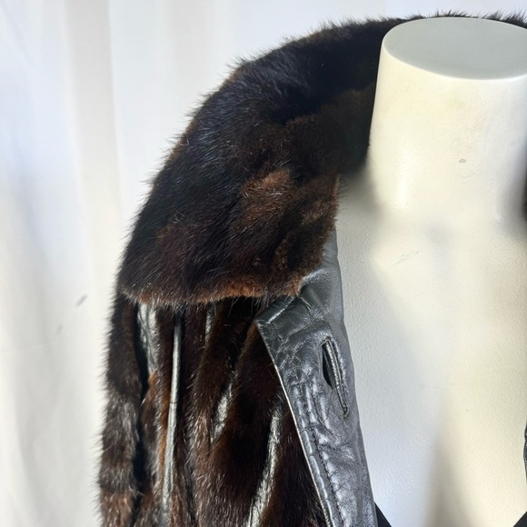 VINTAGE LEATHER JACKET OLD MONEY WINTER COAT LEATHER COAT WITH FUR TRIM SMALL - Picture 16 of 16